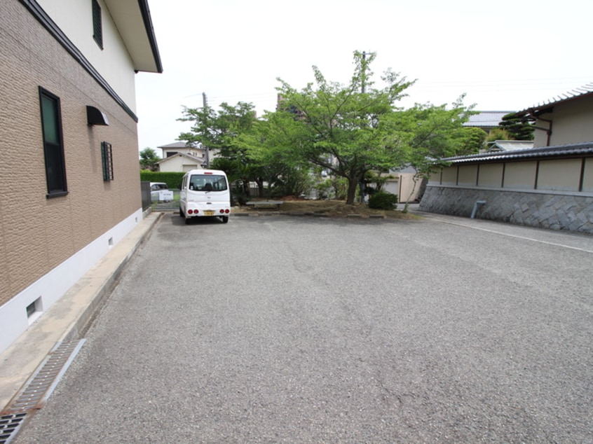 駐車場 ラヴェール北五葉