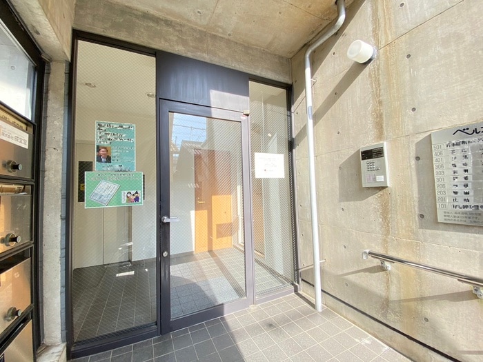 エントランス部分 ベルスーズ