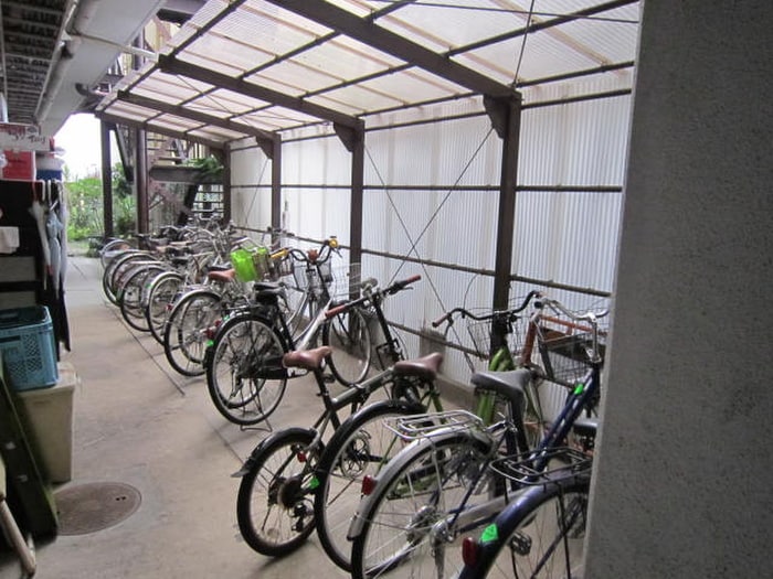 駐輪場 ハイツメルローズ