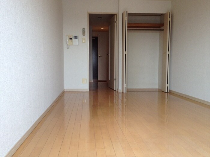 居室 ﾛｲﾔﾙﾋﾙ神戸三ノ宮（702）