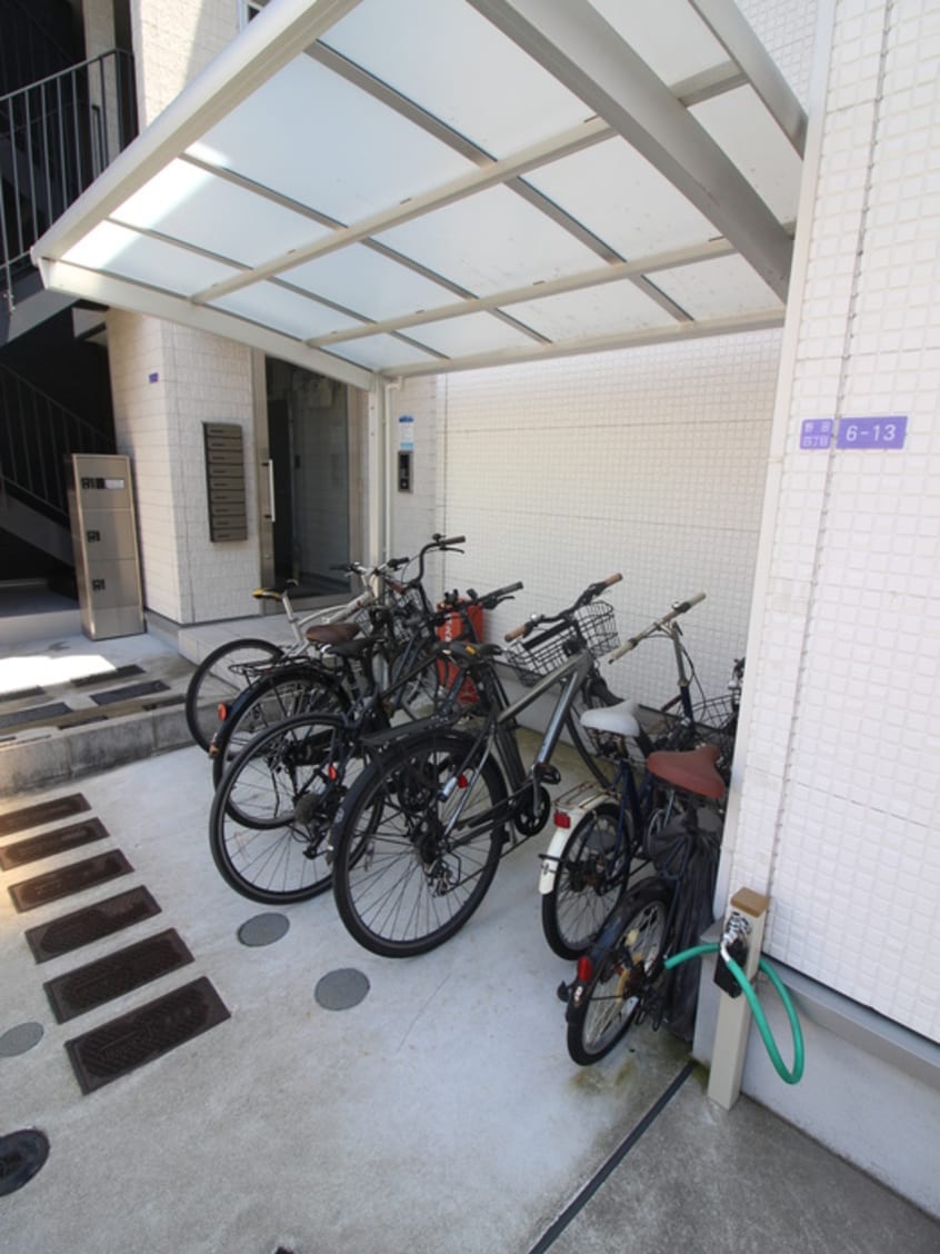 駐輪場 PLACE　ONE