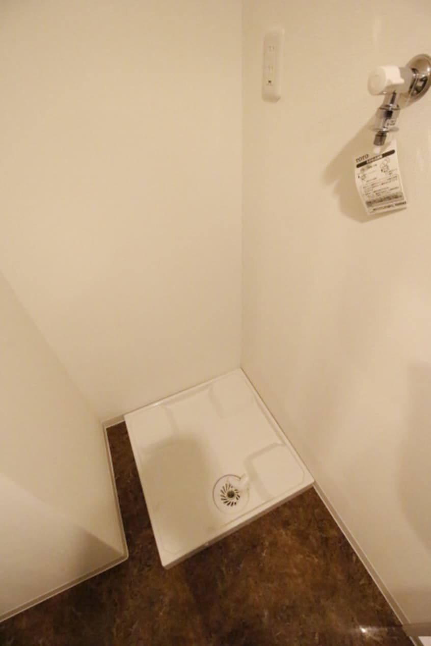 洗濯機置場 メイプルチハナ