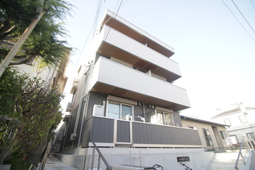 外観写真 LAUREUS KUGA (ローレウス陸)