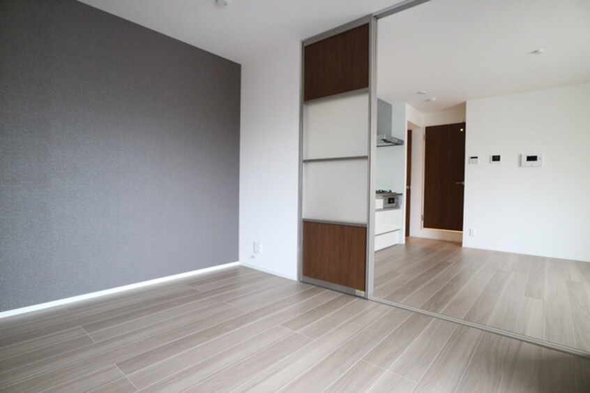 居室 LAUREUS KUGA (ローレウス陸)