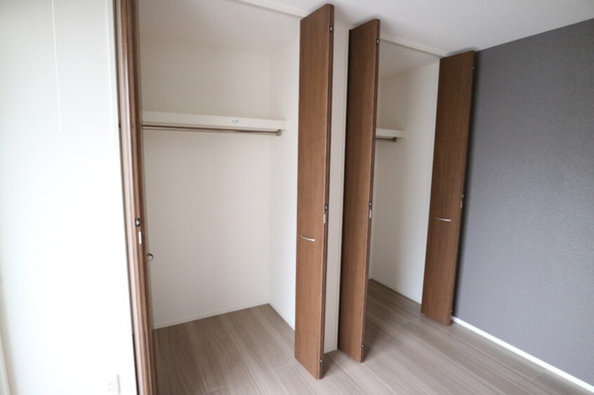 収納 LAUREUS KUGA (ローレウス陸)