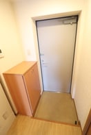 玄関 ロ－サセタ