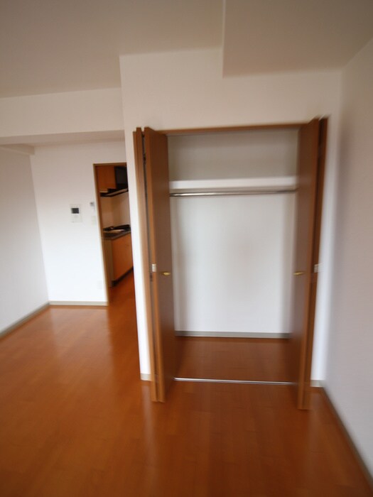 収納 メゾンリバ－サイド