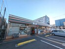 セブンイレブン(コンビニ)まで468m 川忠ビル