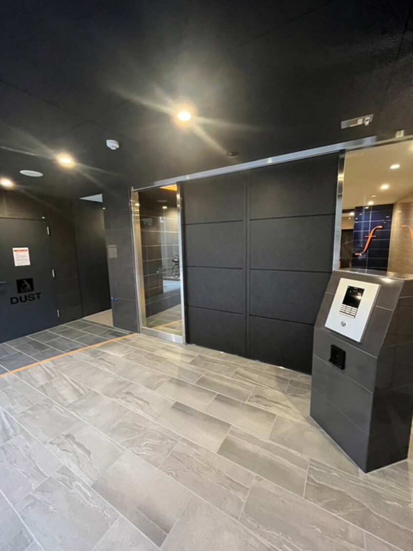 エントランス部分 セレニテフラン谷町四丁目