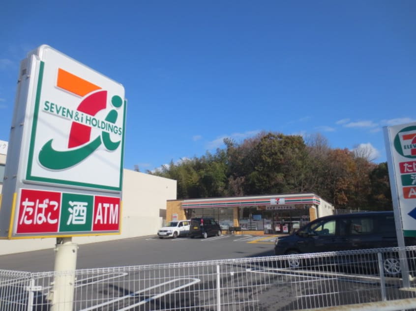 セブンイレブン(コンビニ)まで750m ドルチェハイツ