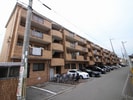 アヴィタション岡町の外観