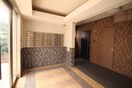 エントランス部分 ラ・ウェゾン大石南町