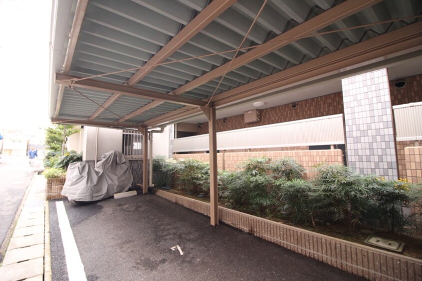 駐車場 ラ・ウェゾン大石南町
