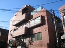 サンパレス門の外観