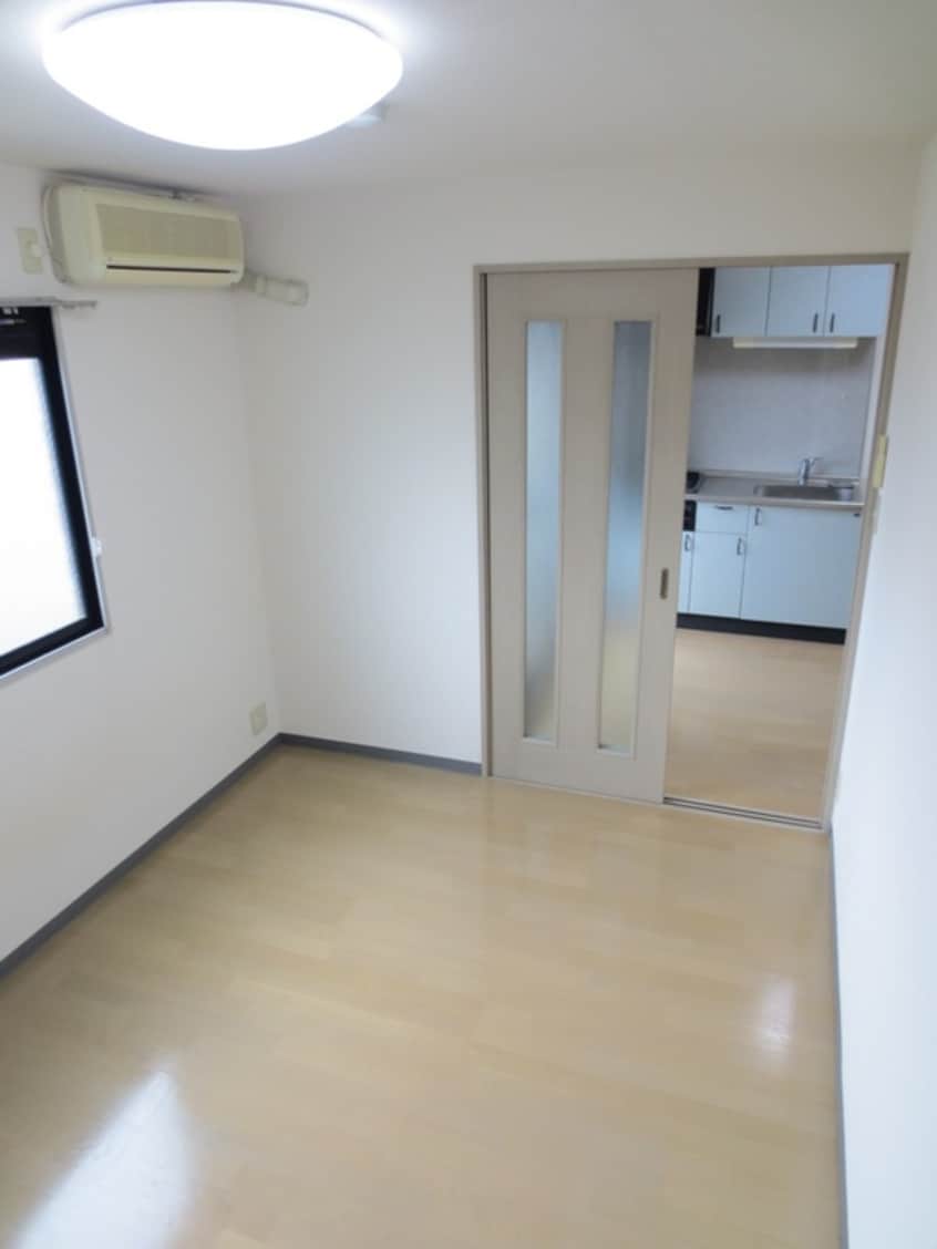 室内からの展望 ノアーズ・アーク千里山田