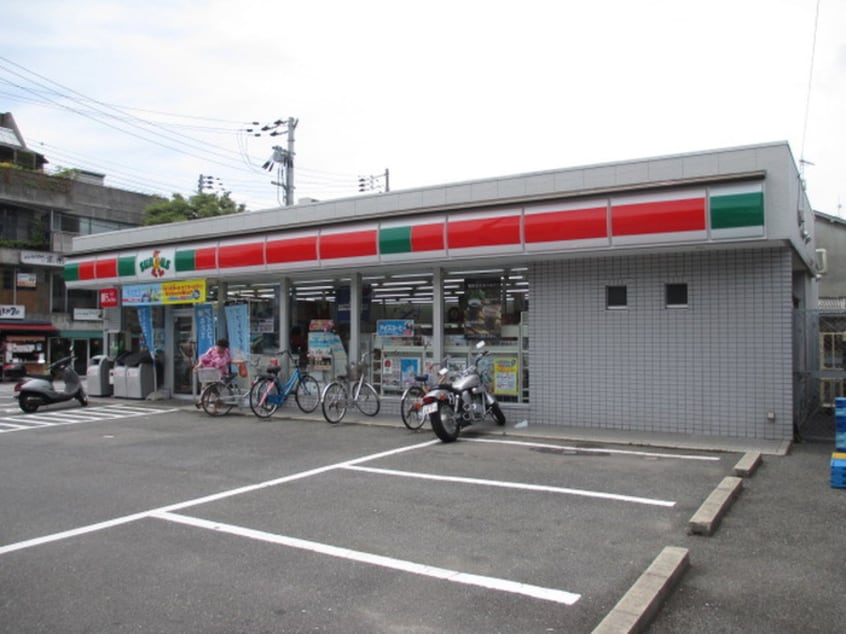 コンビニ(コンビニ)まで770m チ・グレイス