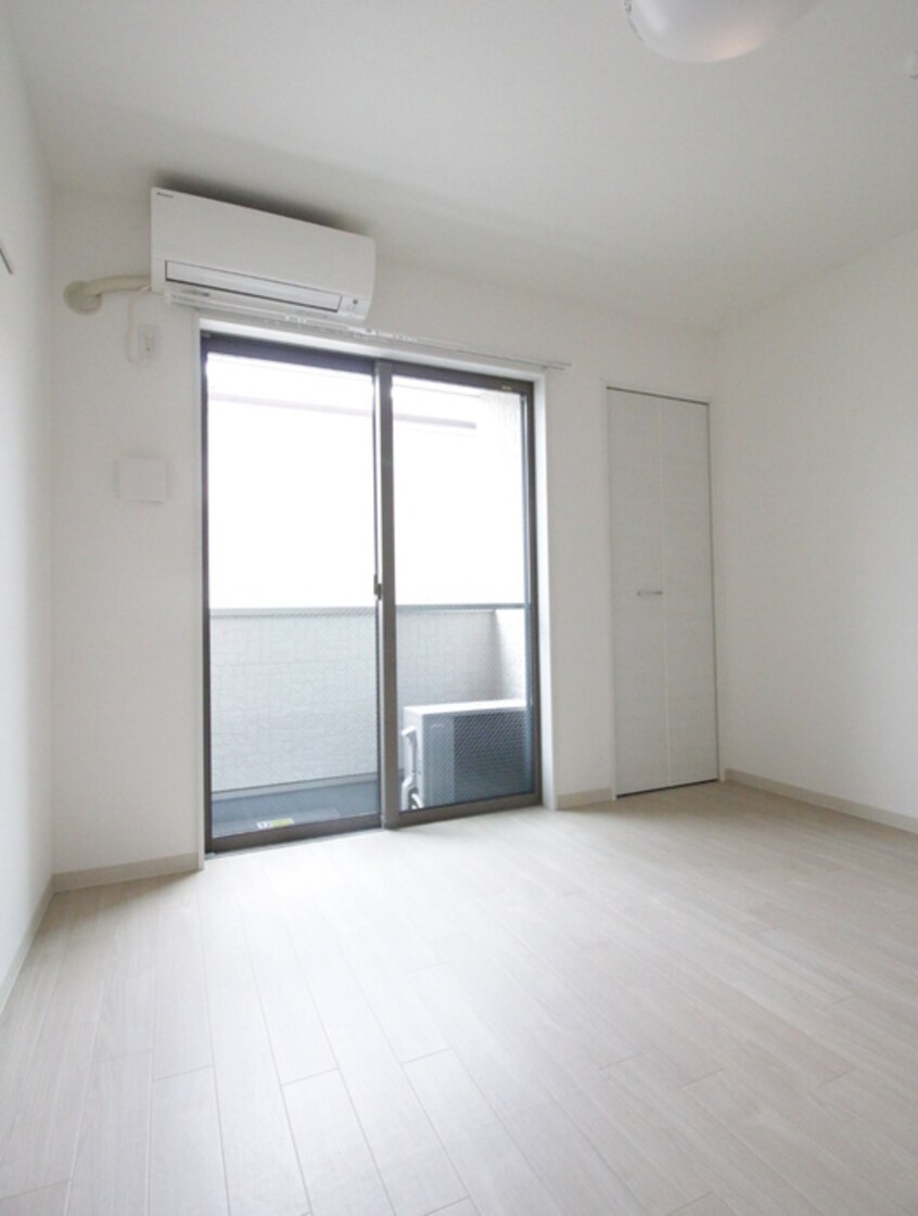 居室 ノイヴェル布施