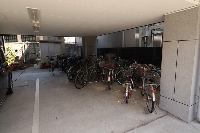駐輪場 パライッソ神戸