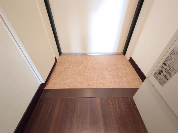 玄関 ラナキュラス椥辻