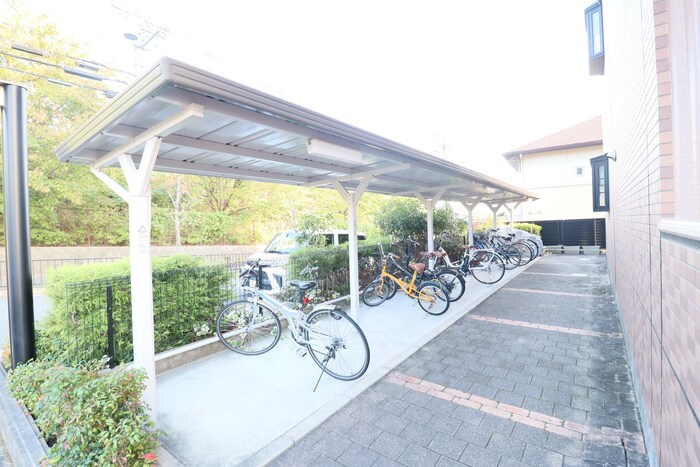 駐輪場 ラディアント
