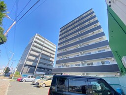 建築中