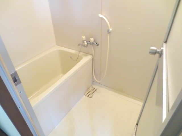 バス／シャワールーム等 岡本ハイツ