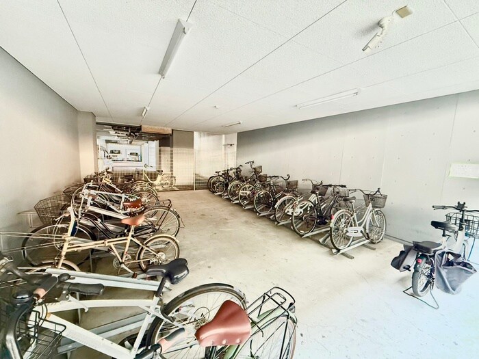 駐輪場 ブランメゾン堀川