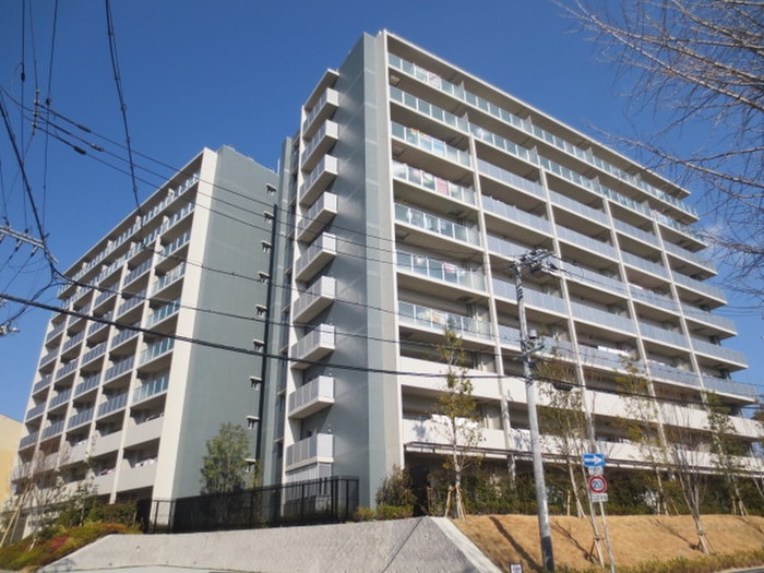 外観写真 ﾌﾟﾚﾐｽﾄ南千里津雲台ﾊﾟｰｸﾌﾞﾘｰｾﾞ