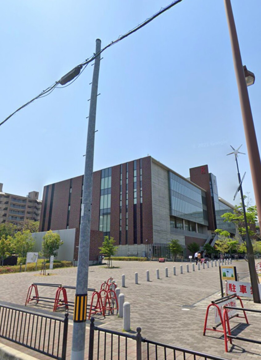 立命館大学茨木キャンパス(大学/短大/専門学校)まで1580m 上中条第9薩摩マンション