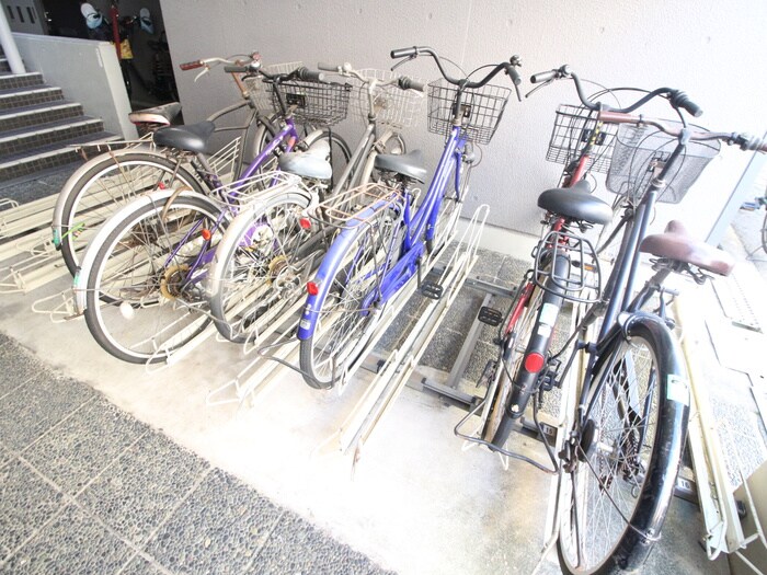 駐輪場 ルーブル小川