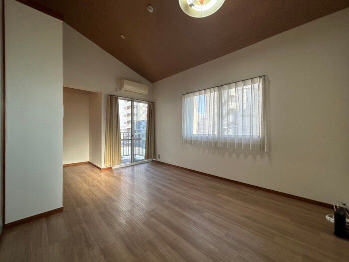 居室 ルーブル小川