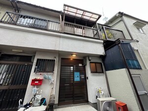 太秦安井北御所町貸家