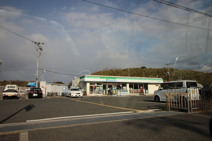 ファミリーマート 貝塚名越店(コンビニ)まで400m メルヘン三宅 Ｂ棟