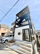 フェリーチェラテの外観