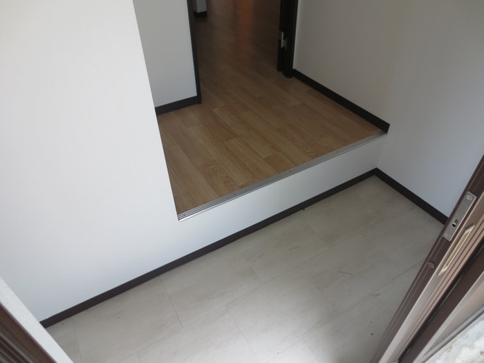 玄関 Re-Home　松原市三宅中1丁目