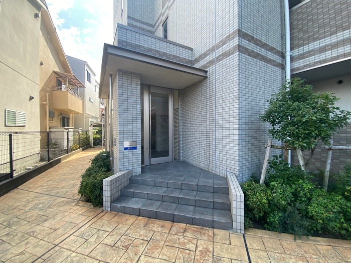 エントランス部分 ベルデュ－ル楓