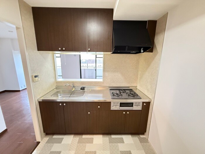 キッチン アヴニ－ル出戸