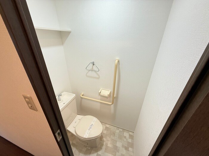 トイレ アヴニ－ル出戸