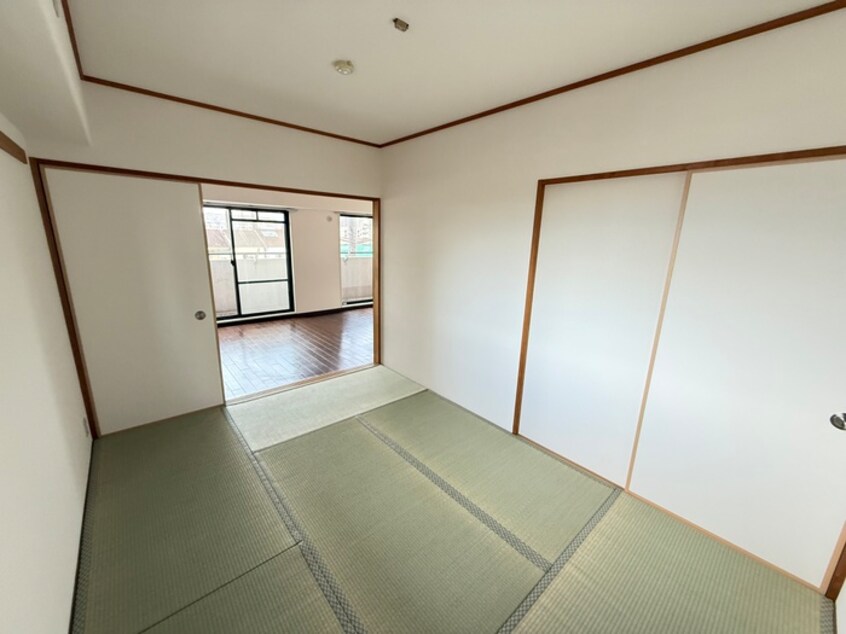 居室 アヴニ－ル出戸