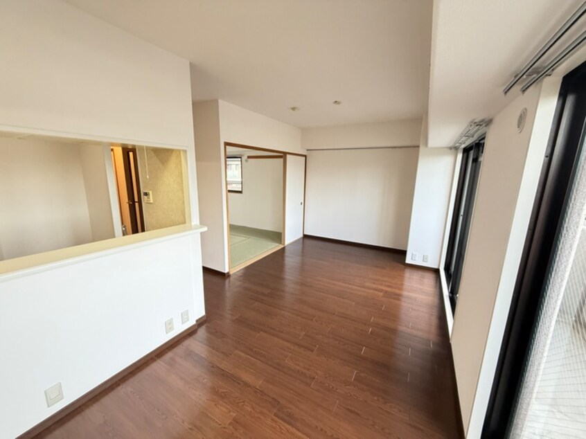 居室 アヴニ－ル出戸