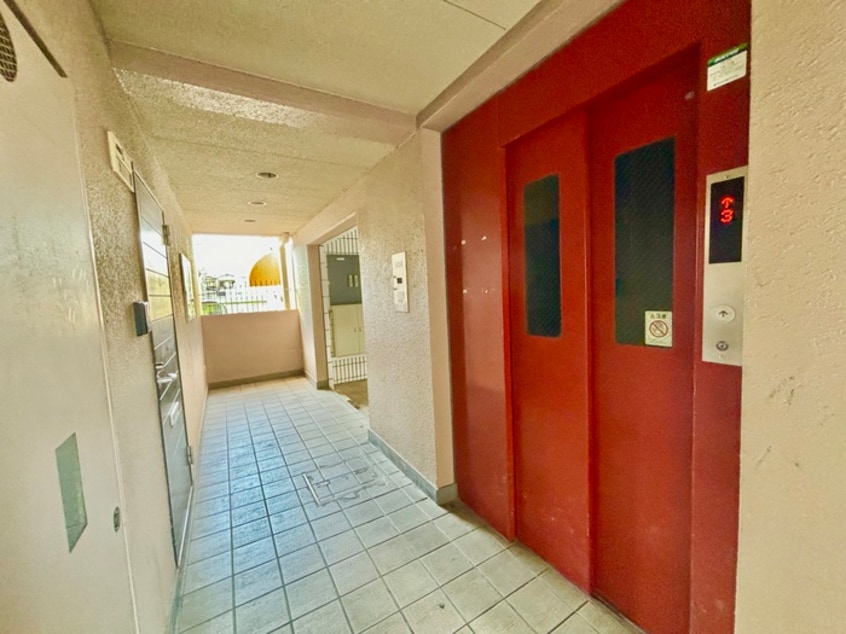 エントランス部分 グリ－ンパ－ク加美