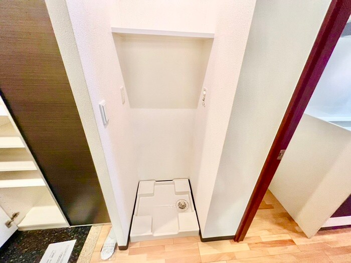 洗濯機置場 コンソラ－レ上町台Ⅱ