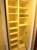 靴箱 コンソラ－レ上町台Ⅱ