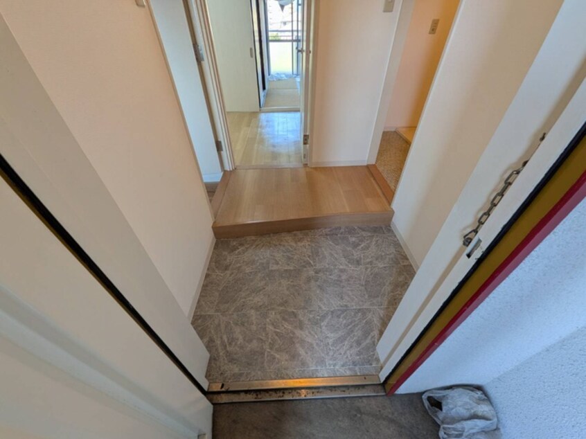 玄関 シャト－シュベルグ