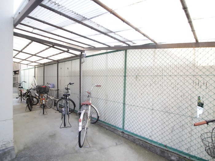 駐輪場 マンション甲峰東