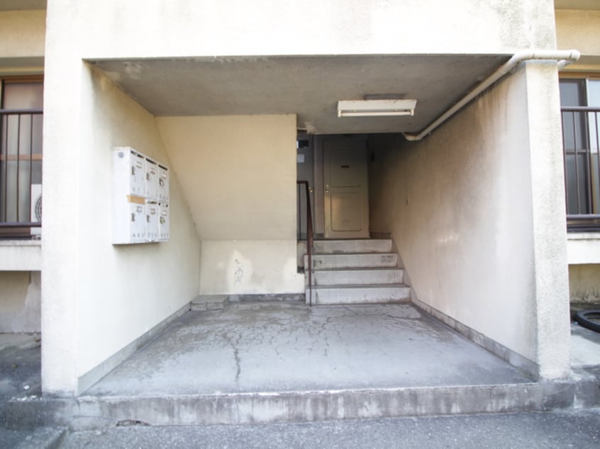 エントランス部分 マンション甲峰東