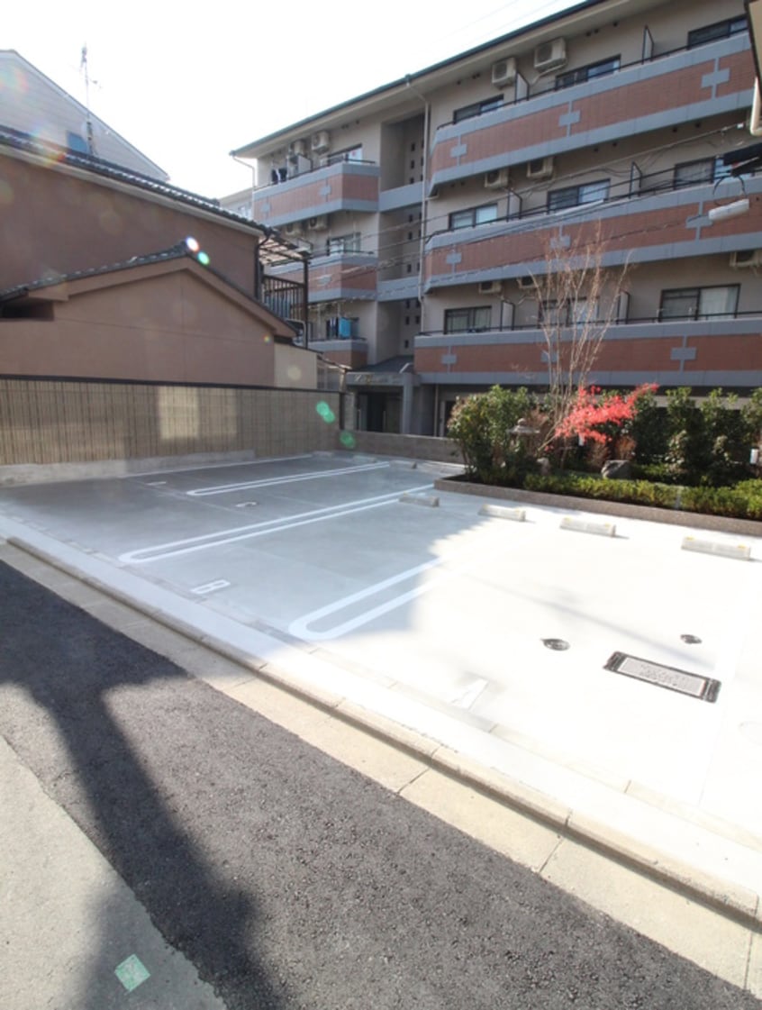 駐車場 グリ－ンパ－ク西院