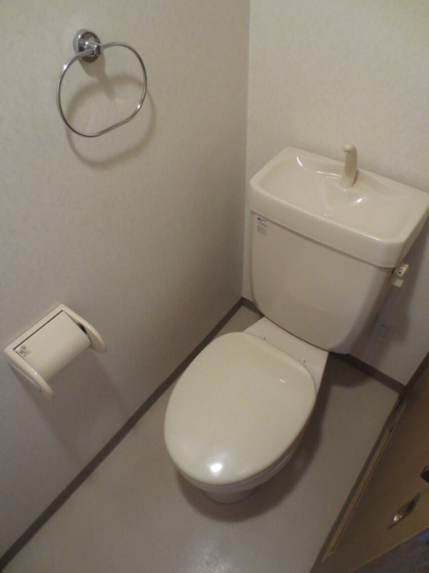 トイレ ラフィ－ネ塚本