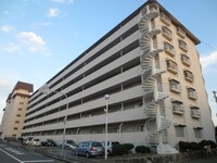 日商岩井箕面ハイツ　B棟（404）