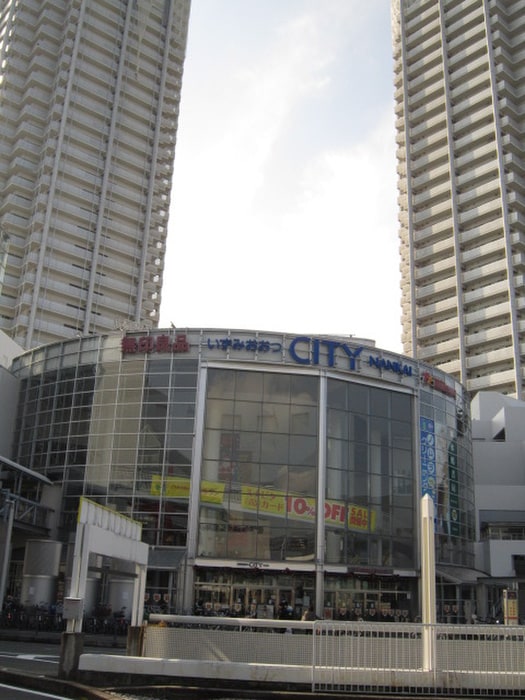 泉大津シティー(ショッピングセンター/アウトレットモール)まで1200m シェソワ　メテオール